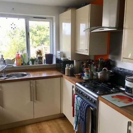 Fishponds Retreat Homestay ブリストル エクステリア 写真