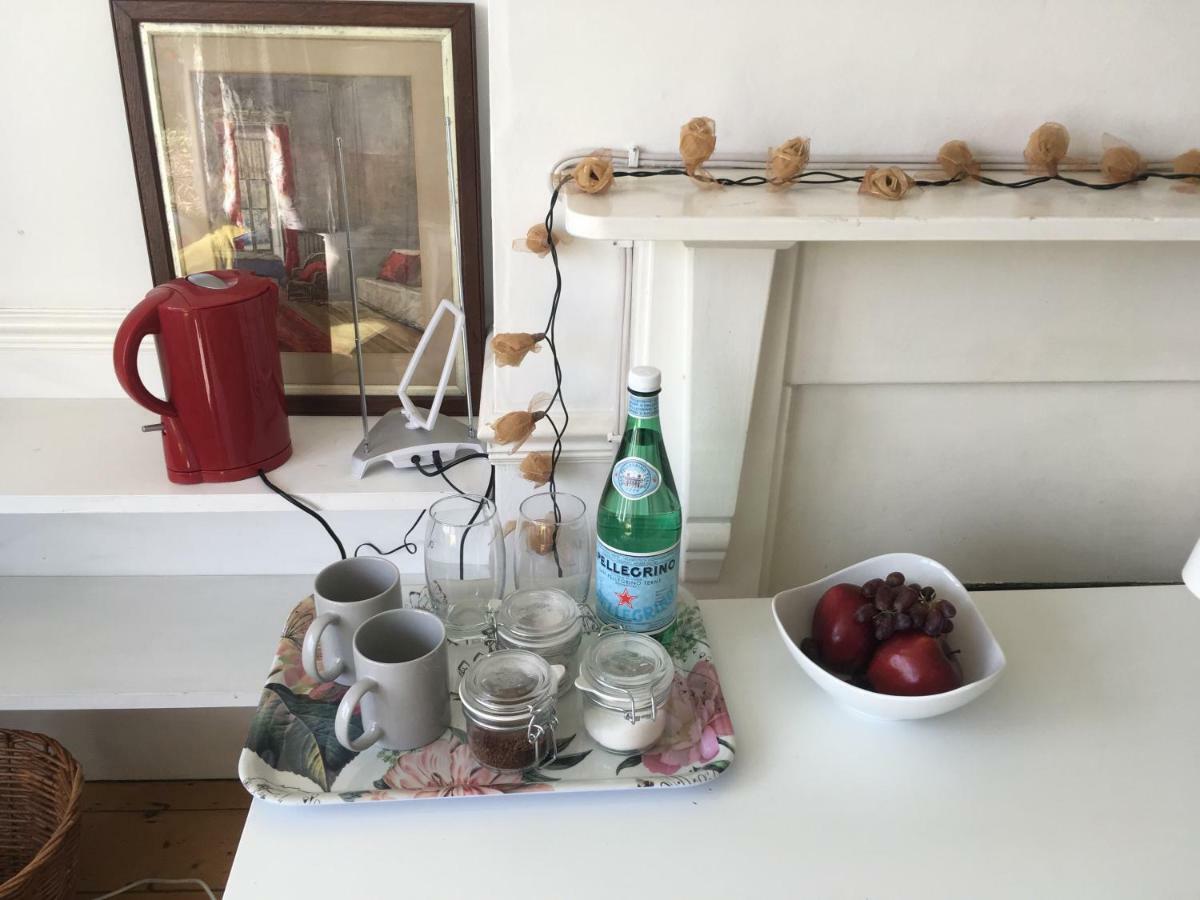 Fishponds Retreat Homestay ブリストル エクステリア 写真